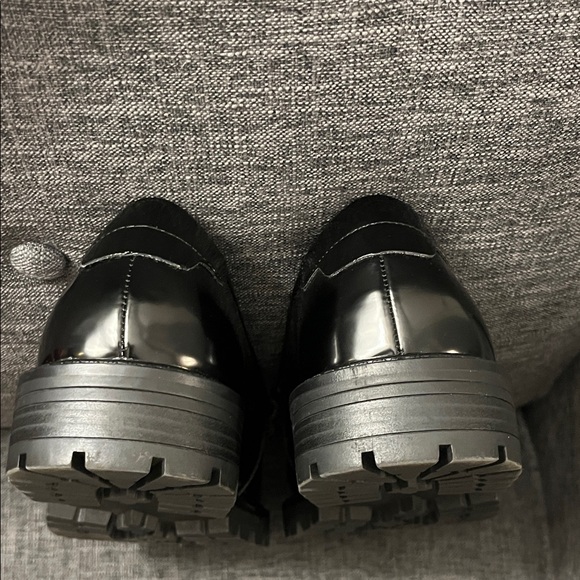 Steve Madden Madelynn Black Loafers - Picture 5 of 9